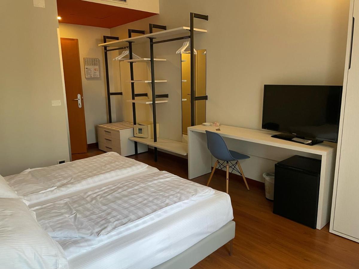 Hotel Al Caval Torri Del Benaco Extérieur photo