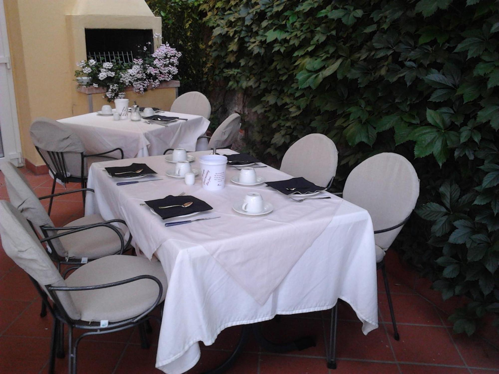 Hotel Al Caval Torri Del Benaco Extérieur photo