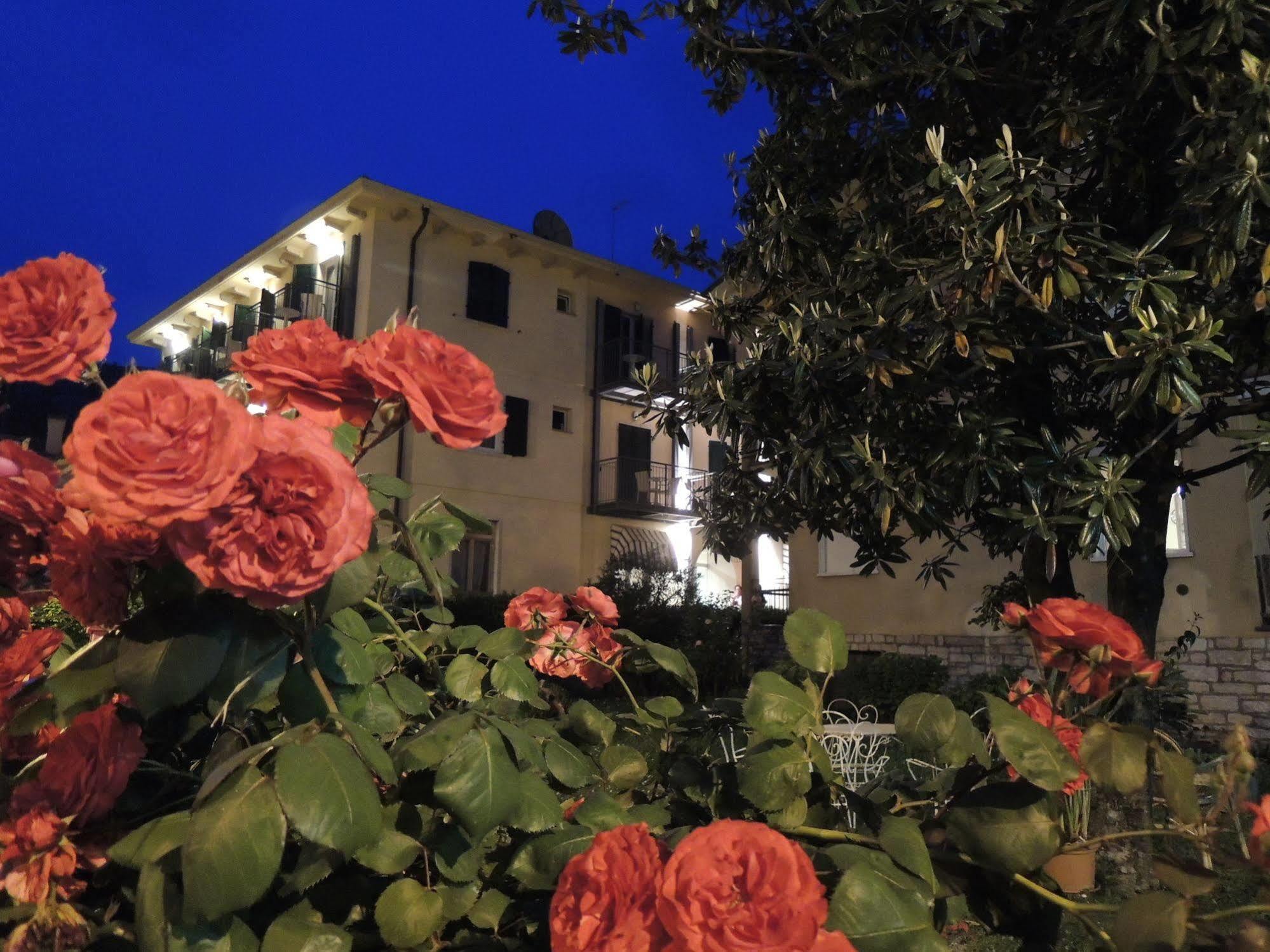 Hotel Al Caval Torri Del Benaco Extérieur photo