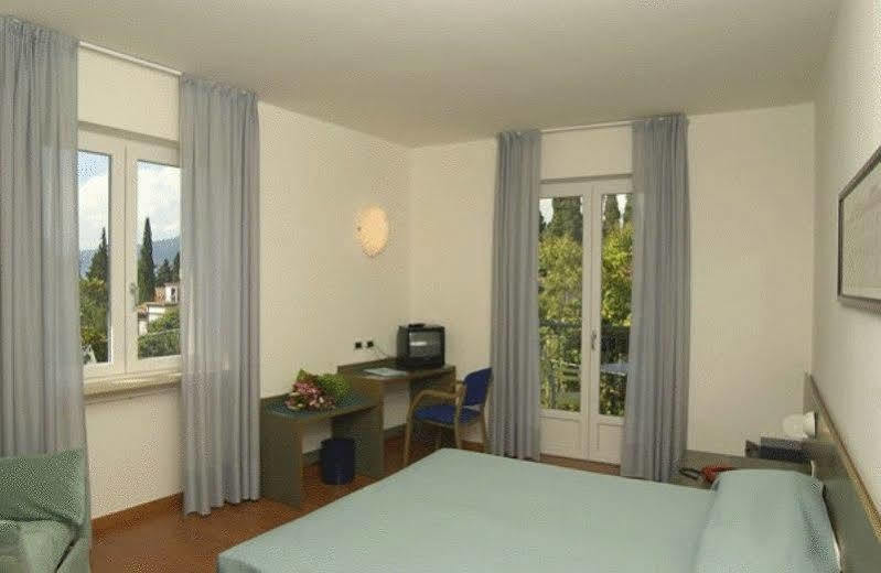 Hotel Al Caval Torri Del Benaco Extérieur photo